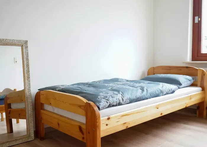 Ruhige Lage, Nah Am Klinikum & Einkaufsmoeglichkeiten