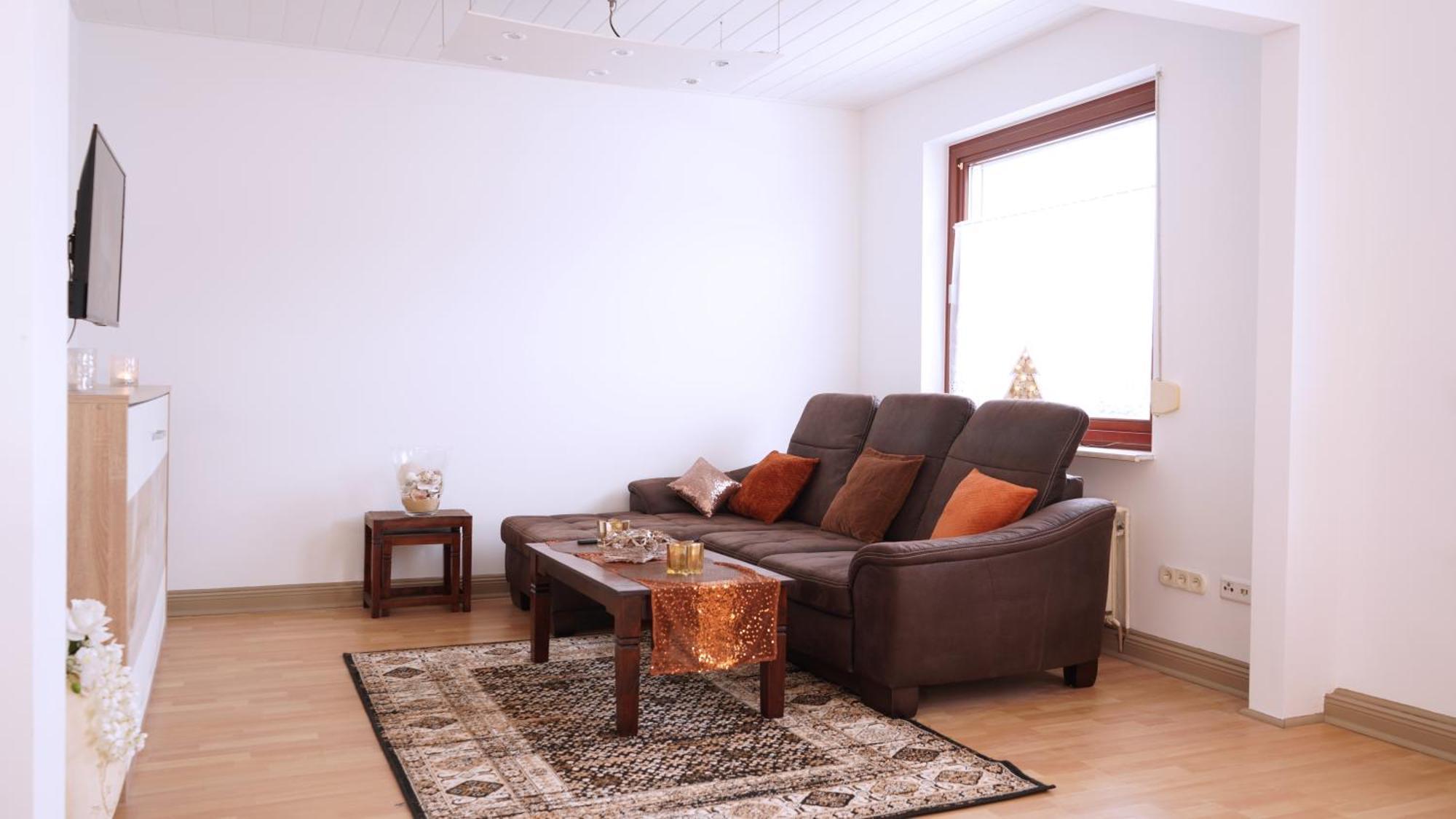 Apartment Ruhige Lage, Nah Am Klinikum & Einkaufsmoeglichkeiten